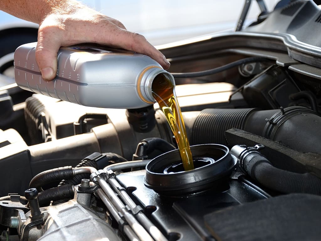 Оптимальный интервал замены моторного масла и трансмиссионной жидкости в автомобилях Chery Tiggo 8/Pro/Max